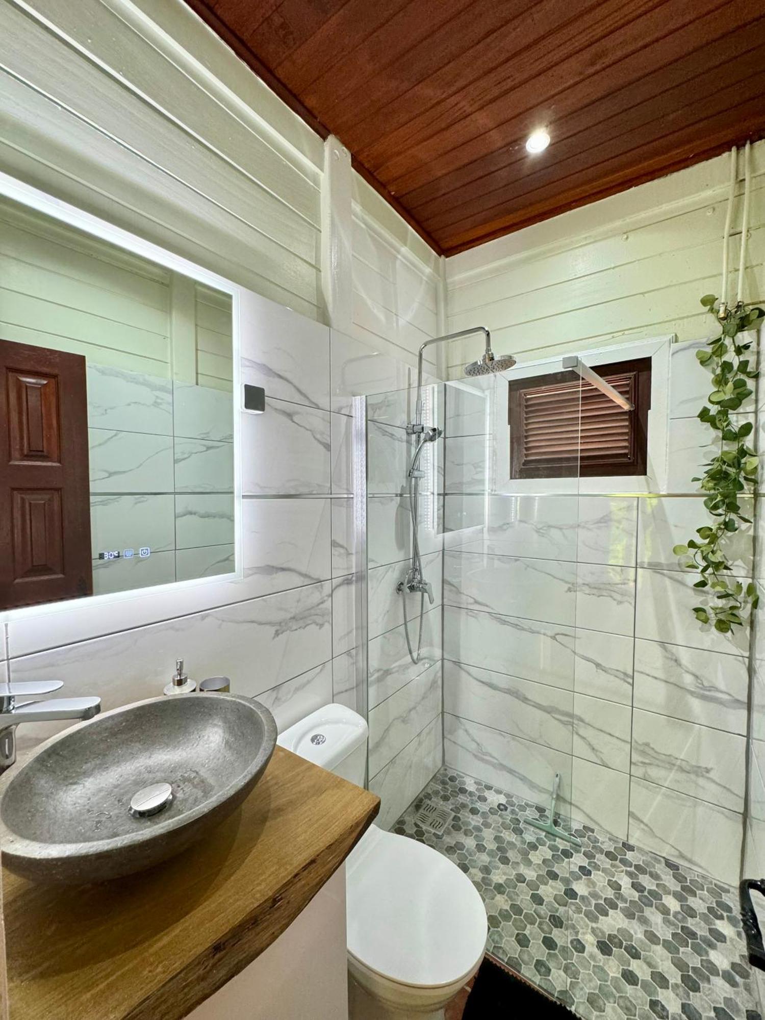 Le Gaspardo , 2 Chambres Climatisees , A 2 Mins A Pied De La Plage , Wifi , Jardin Clos, Parking ,Sans Vis-A-Vis Le Carbet Esterno foto